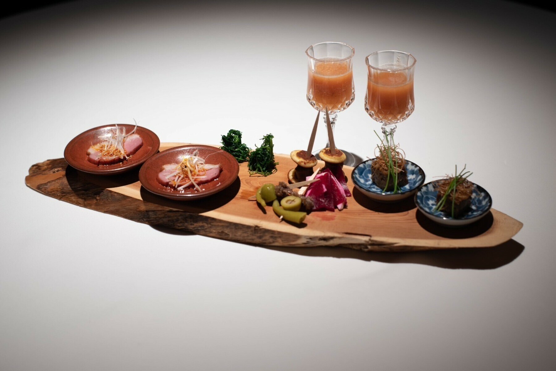 ピンチョス5種とガスパチョ