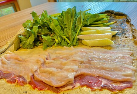 信州天然山菜と花山椒鍋(信州プレミアム牛肉)