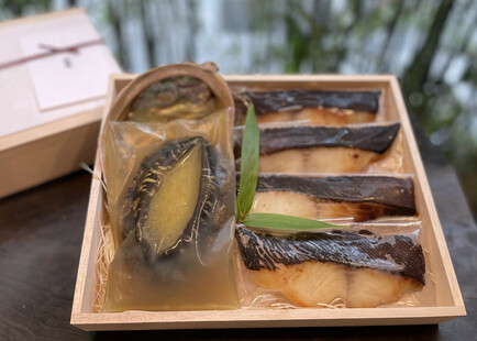 【春のギフト対応可】天然鮑の柔らか蒸しと西京焼きの詰め合わせ