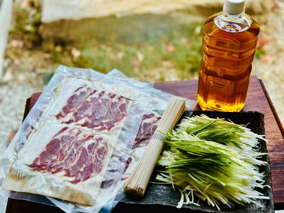 [北海道/九州へ配送]信州冬の葱鍋（信州産ツキノワグマ）