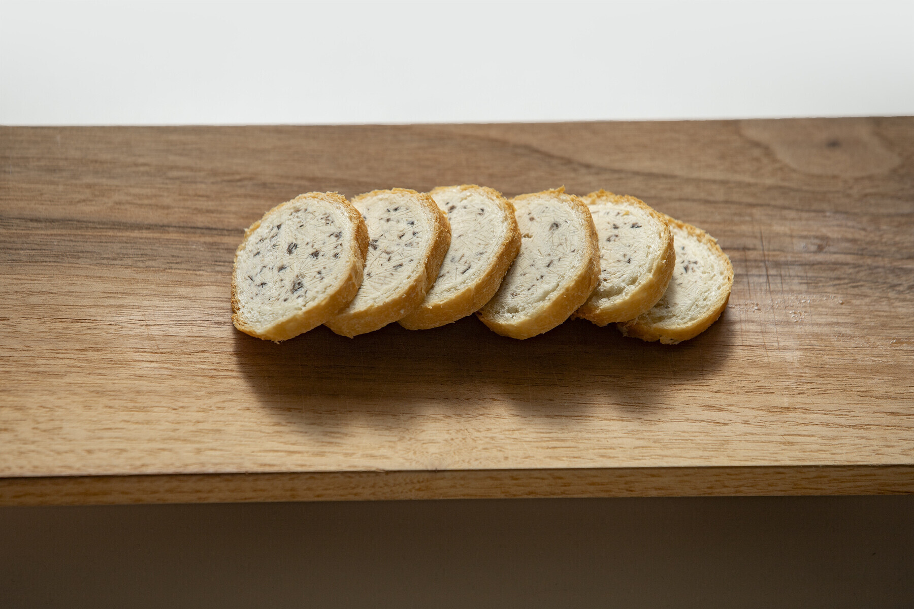 画像は「アンチョビチーズアルメット」です