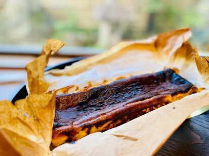 【贈答用/折箱入】柚木元のチーズケーキ「雪酛1本」と「抹茶雪酛1本」のセット