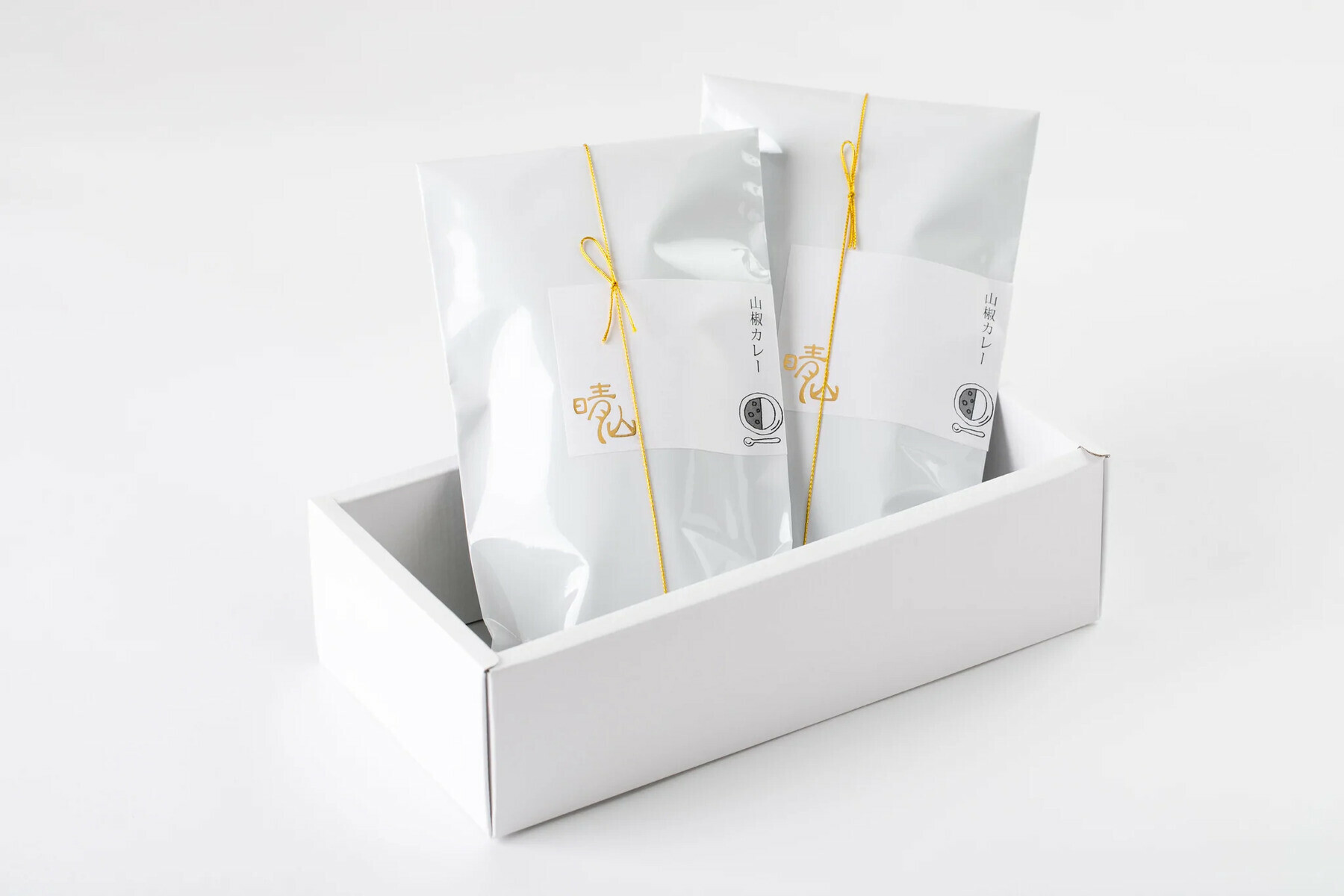 晴山山椒カレーの化粧箱