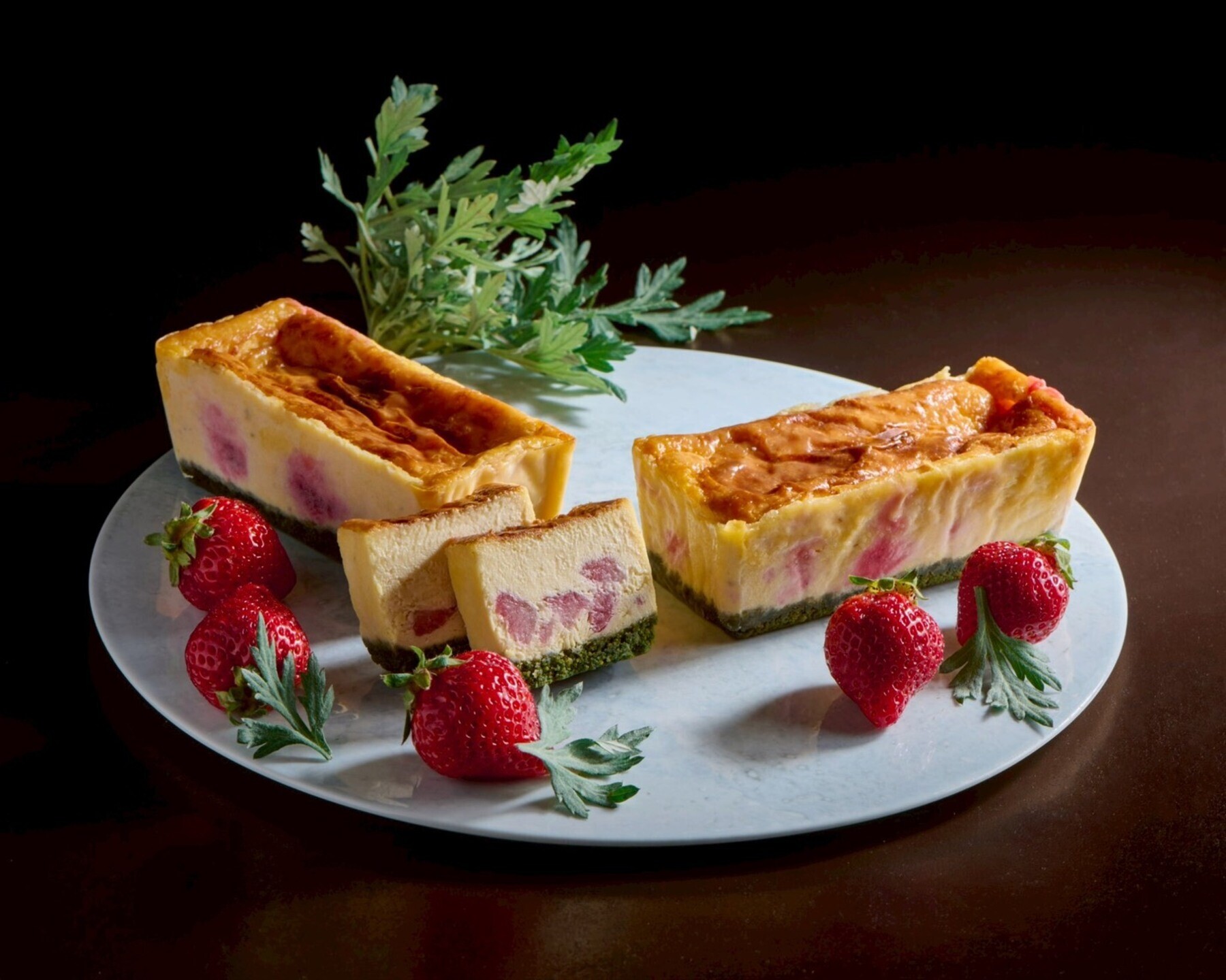 【期間限定】フロマージュ・ミ・キュイ ～あまおう＆蓬～