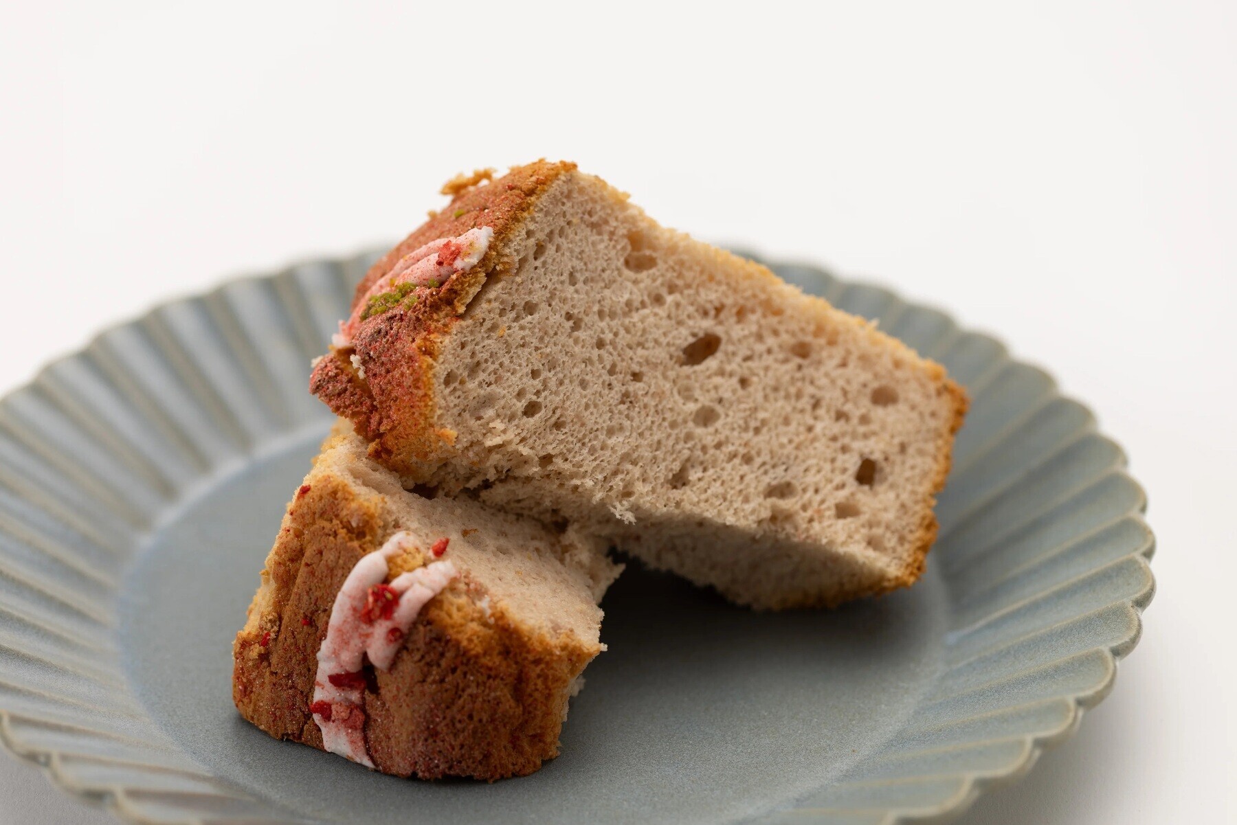 【数量限定】「しあわせの扉」苺のシフォンケーキ