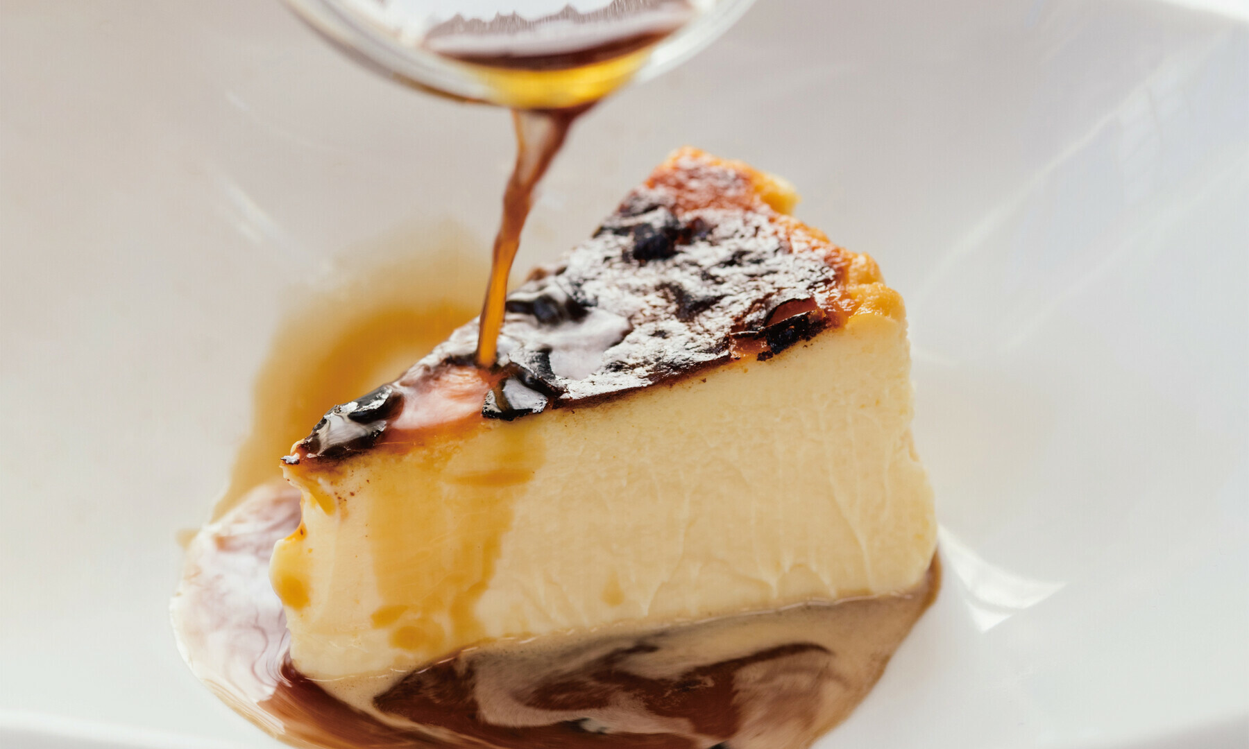 BLANCA BASQUE CHEESECAKE